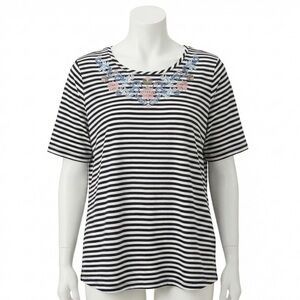 Croft & Barrow Top 1X Black White Stripe Floral Embroidered Scoop Neck Tee Shirt